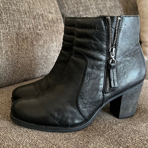 Clarks Black Palma Trina Leather Ankle Boot Bootie 9.5 - Picture 4 of 15